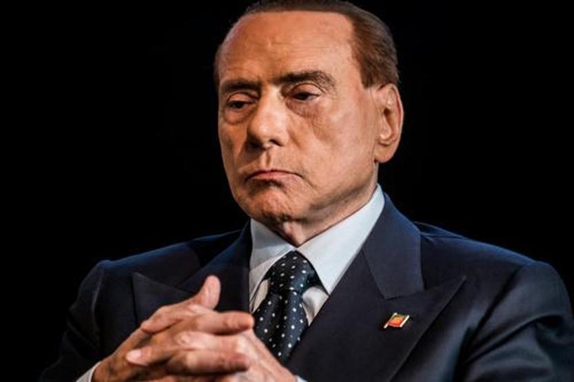 Berlusconinin Vasiyeti A Kland Miras Ndan Milyon Euroyu