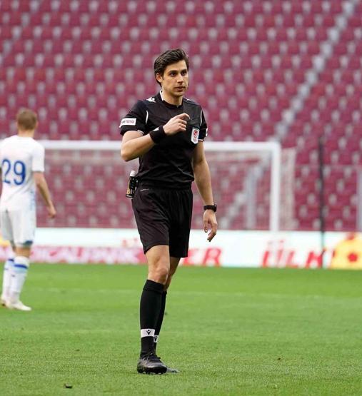 Trabzonspor, Fenerbahçe maçına Mehmet Türkmenin atanmasına tepki gösterdi: Tuz artık kokmuştur