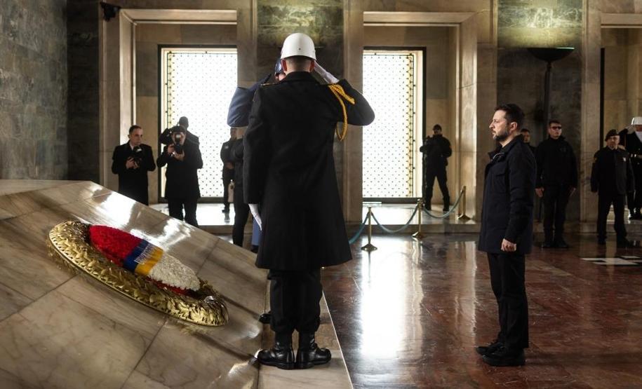 Ukrayna Devlet Başkanı Zelenski, Anıtkabiri ziyaret etti
