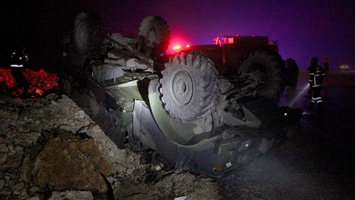 Hatay Da Askeri Ara Devrildi Asker Yaral Son Haberler