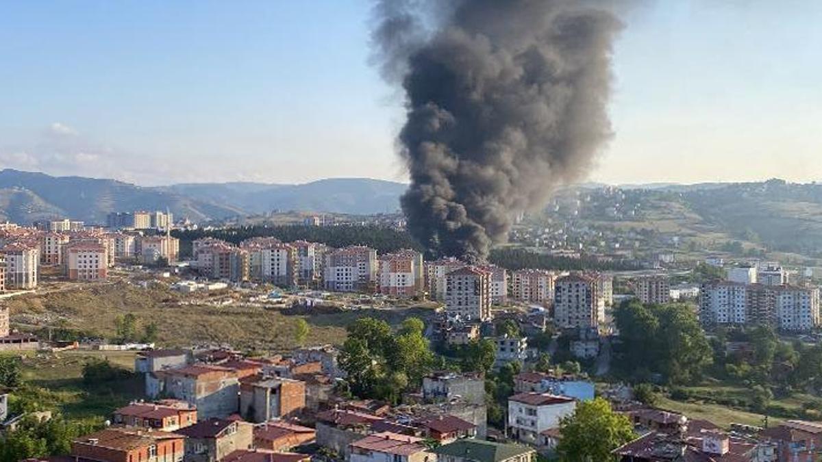 Samsun Sebze Meyve Halinde çıkan yangın söndürüldü Haberler Son Dakika