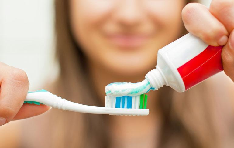 Diş fırçalarken yapılan 7 hata