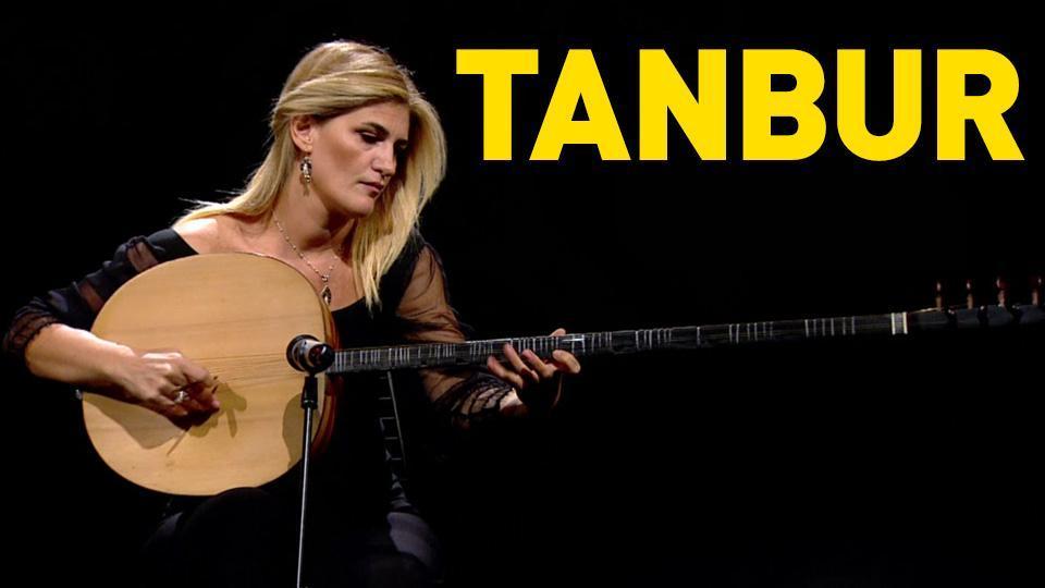 Pelin Değirmenci tanburu hem anlattı hem de çaldı