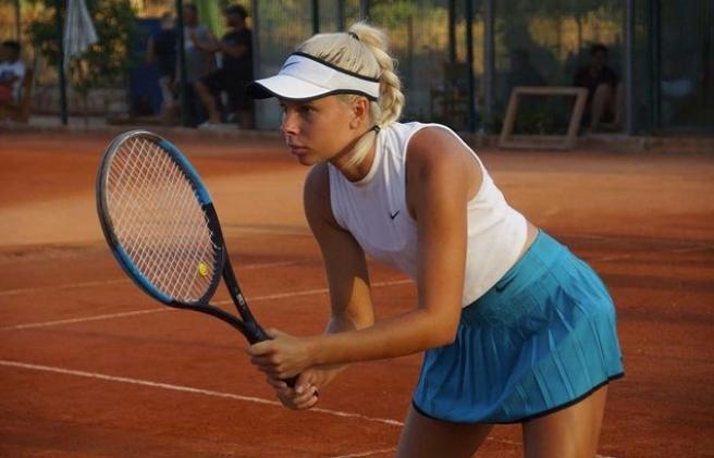 Avusturyalı tenisçi Angelina Graovac, çıplak görüntülerini satıyor