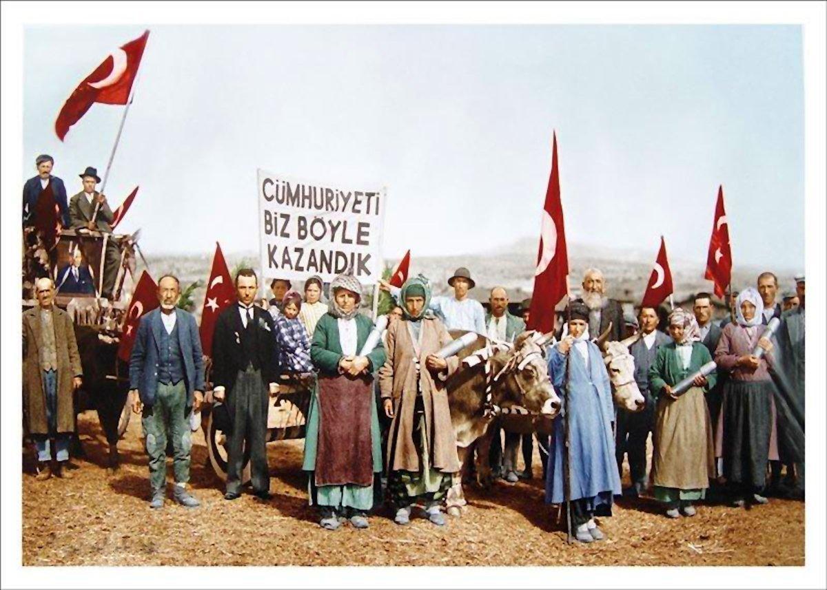 29 Ekim ile ilgili görseller! Cumhuriyet bayramı kutlama mesajları, story (hikaye)! Hiç bilinmeyen En güzel Atatürk resmi! Cumhuriyeti biz böyle kazandık sözleri ve marşları!