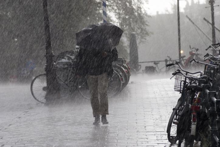 Meteoroloji ve valilik paylaştı! İstanbul'a fırtına uyarısı