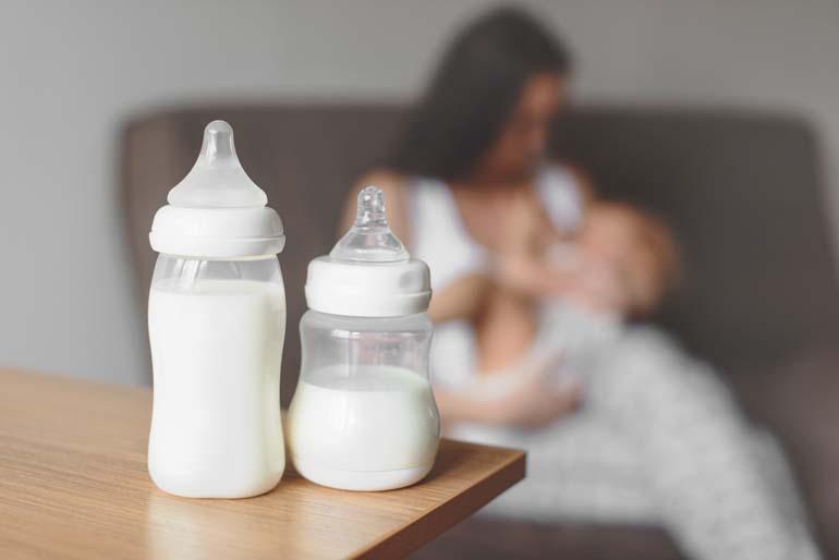Anne sütünün faydaları! Bebeğin acıktığını ve doyduğunu gösteren belirtiler