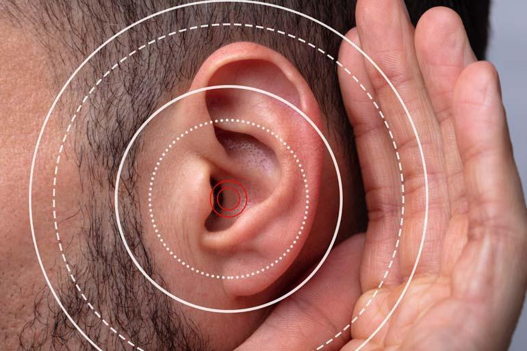 Kulak çınlaması neyin habercisi? Bu alışkanlıklar kulak çınlamasını daha da kötüleştiriyor
