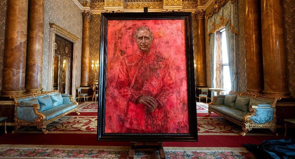 Kral Charles'ın çok konuşulan portresi: Kırmızı neyi temsil ediyor?