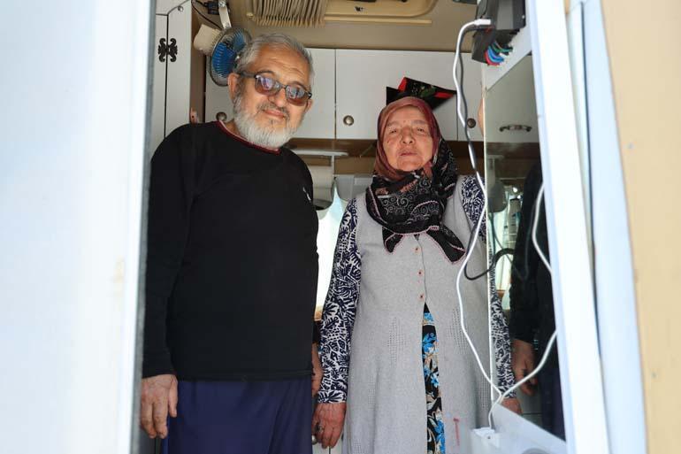 70 yaşındaki çift karavanla Türkiye turunda