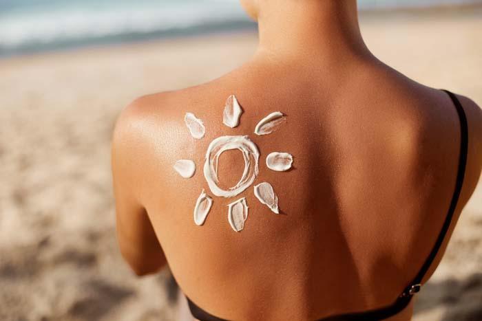 18 yaşından önce oluşan güneş yanıkları, ileriki yaşlarda cilt kanseri riskini arttırıyor