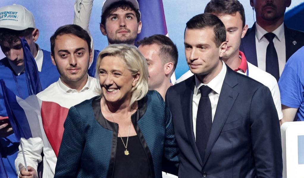 Fransa'da gözler onun üzerinde: Le Pen'in yanı başındaki isim Bardella, başbakanlığa aday!