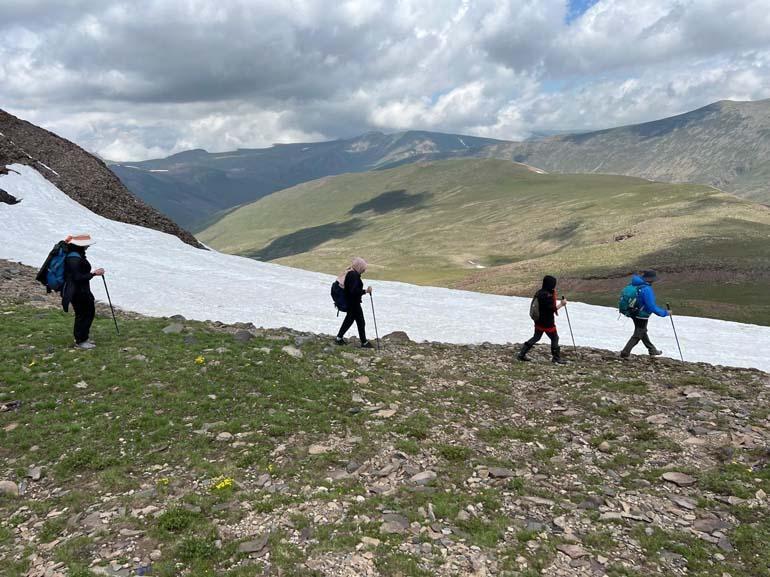 Tabiatla iç içe adeta doğal terapi! Erzurum'da dört mevsimi yaşatan doğa yürüyüşü