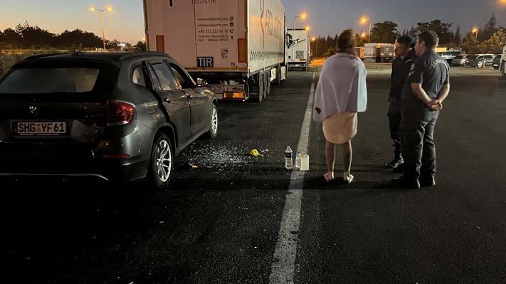 Almanya'dan gelen gurbetçi aile molada otomobilde uyurken gasbedildi