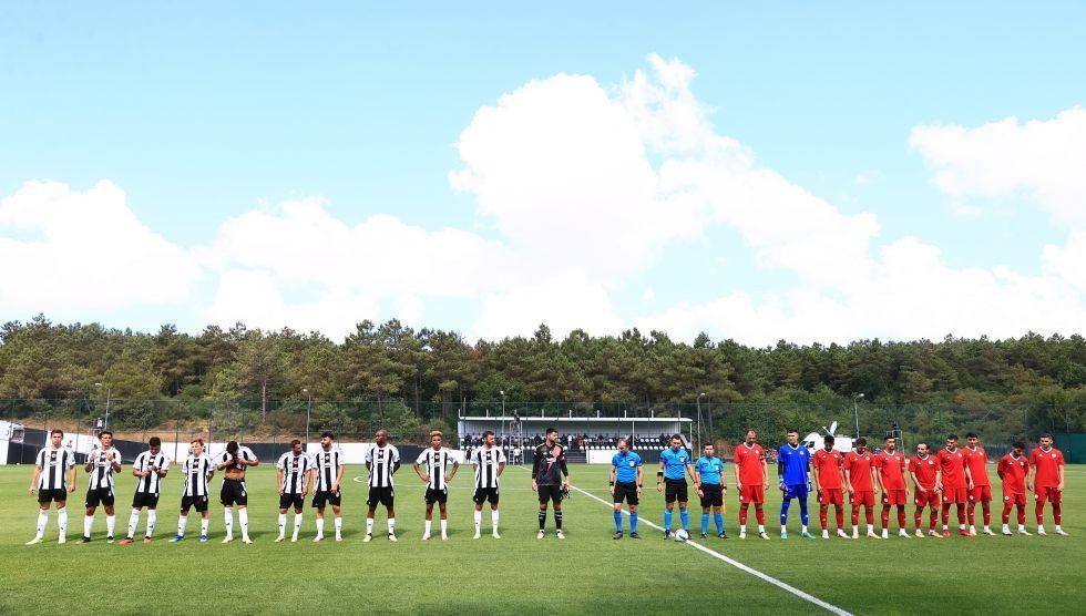 Beşiktaş, hazırlık maçında Ümraniyespor'la 0-0 berabere kaldı