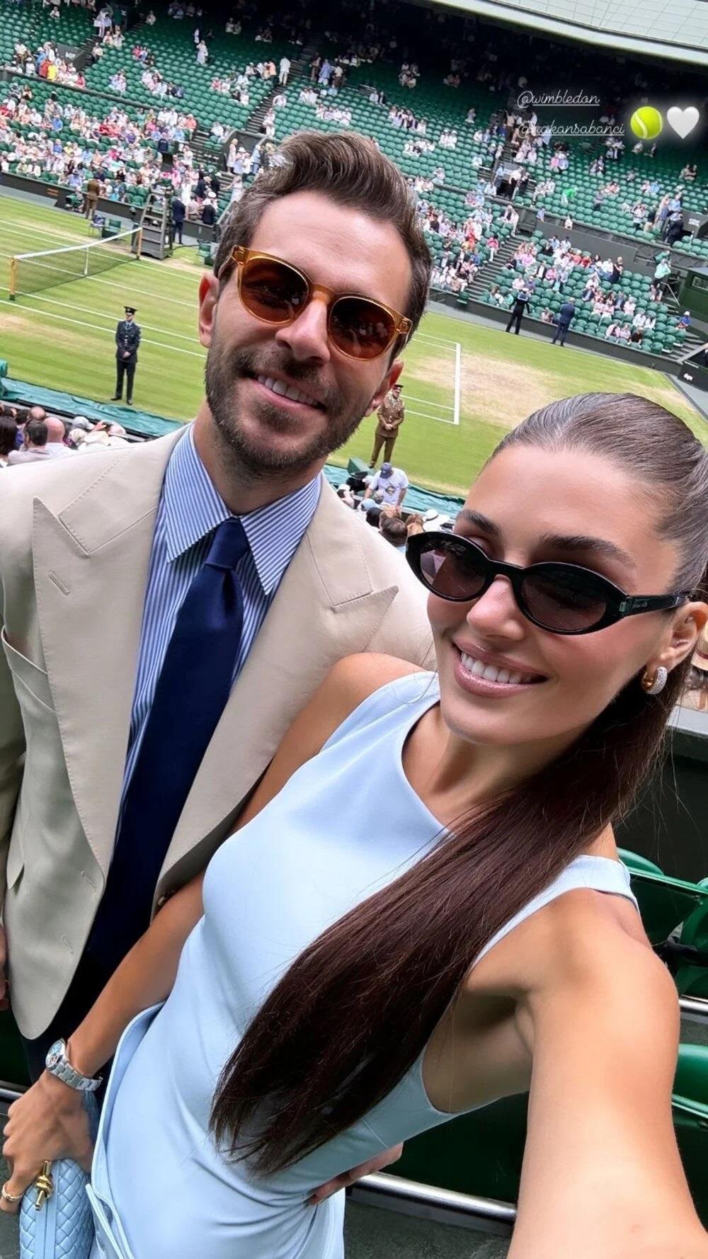 Wimbledon'da aşklarını paylaştılar! Hande Erçel, Hakan Sabancı'dan yeni poz!