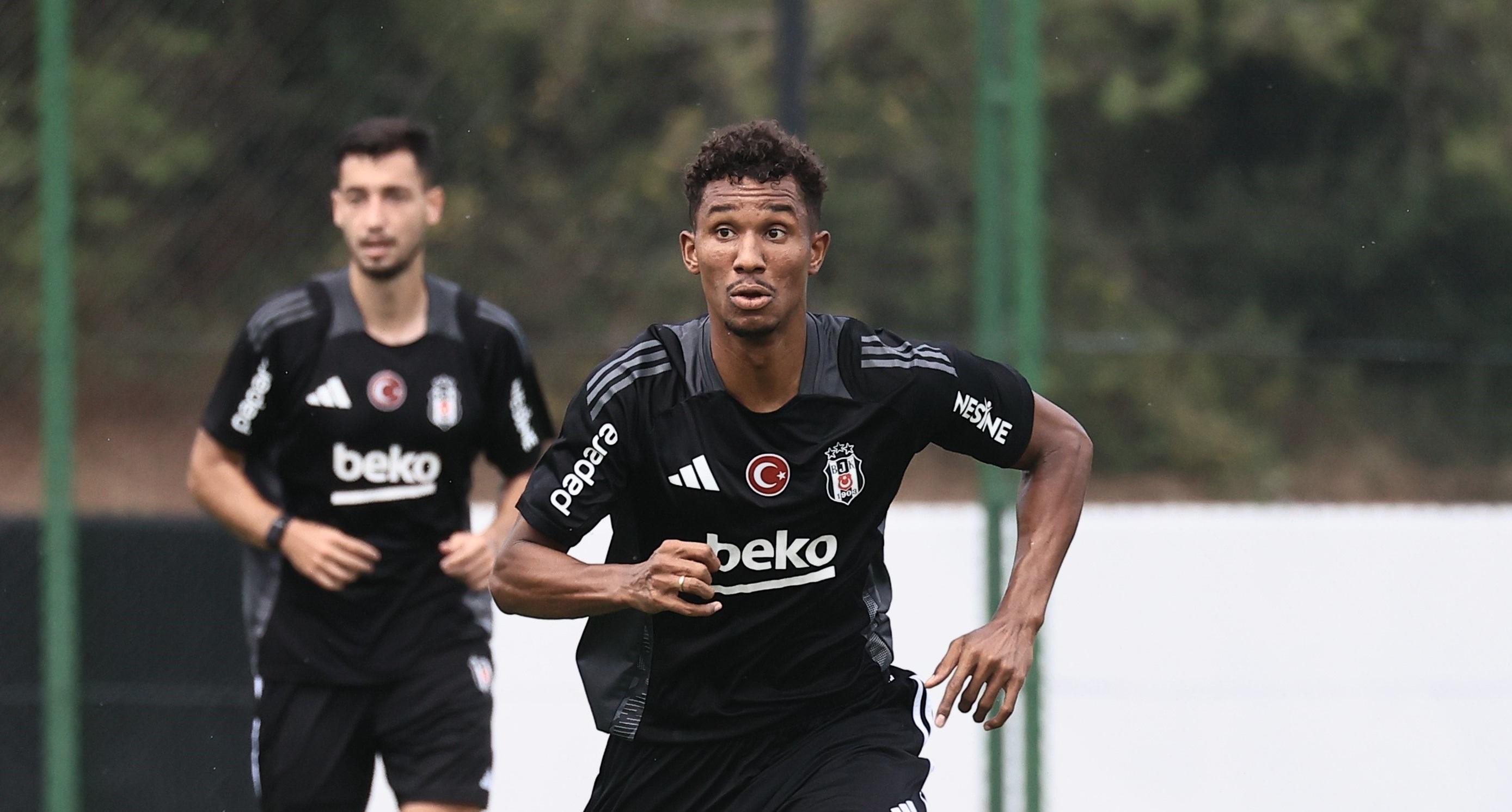 Beşiktaş'ın yeni transferi Felix Uduokhai ilk antrenmanına çıktı!