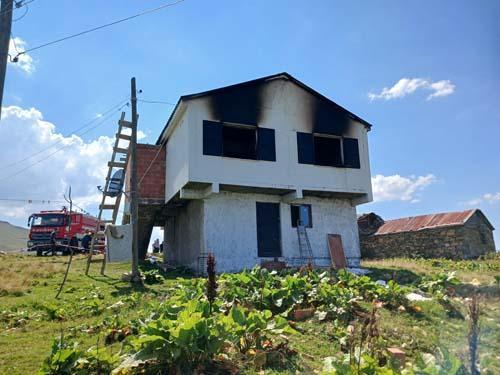 3 akrabasını öldürmüştü! Her şeyi itiraf etti: Delil bırakmamak için evi yakmış