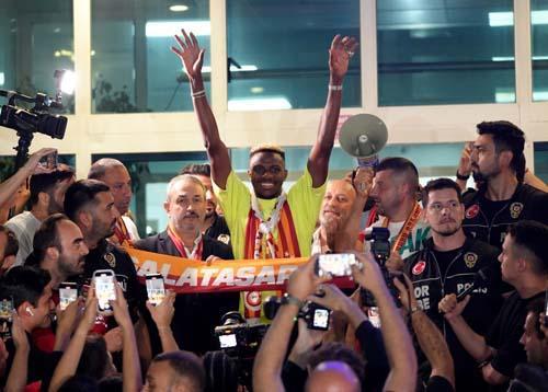 SON DAKİKA... Victor Osimhen, Galatasaray'da!