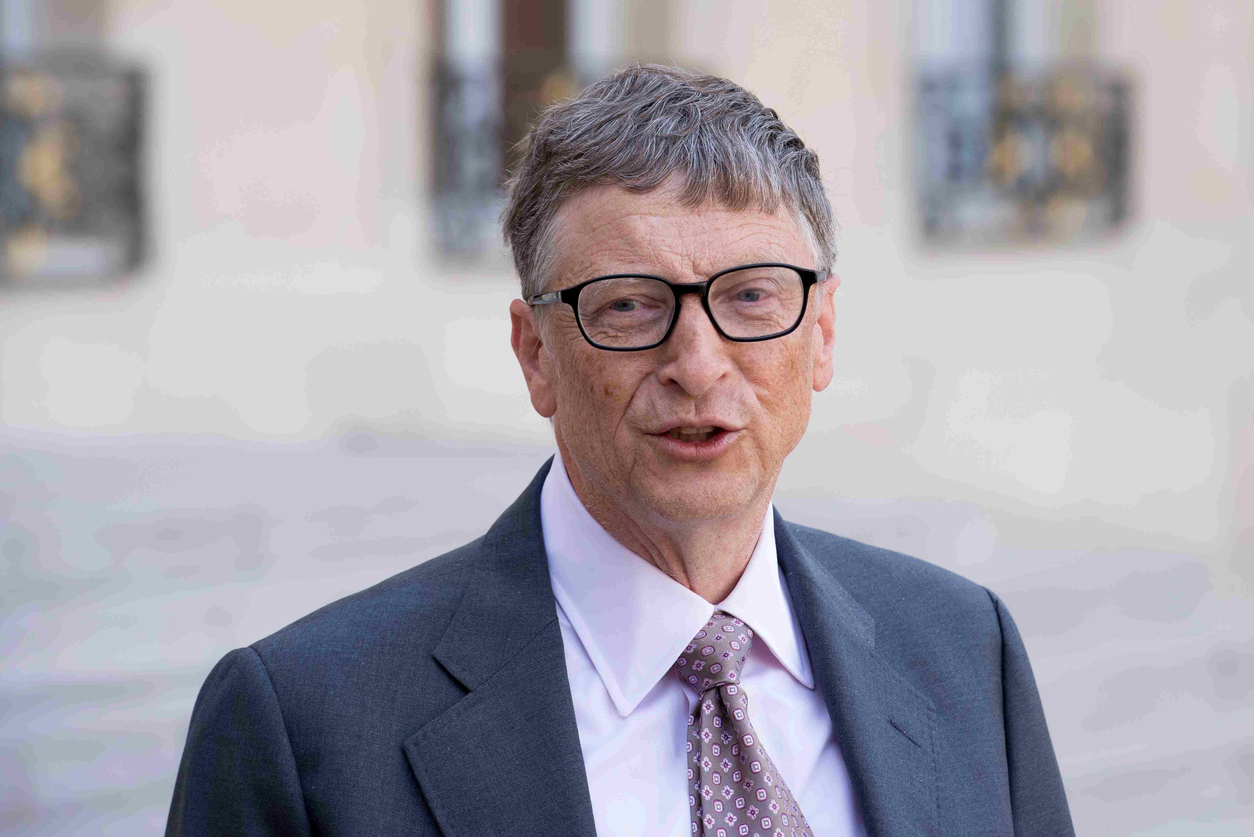 Bill Gates'ten endişelendiren tahmin: İki olası FELAKET!