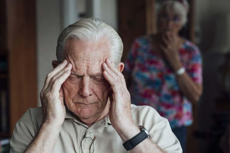 Meğer Alzheimer'ın en önemli iki nedeniymiş! Böyle tetikleniyor... Uzmanından Alzheimer'ı geciktirecek öneriler