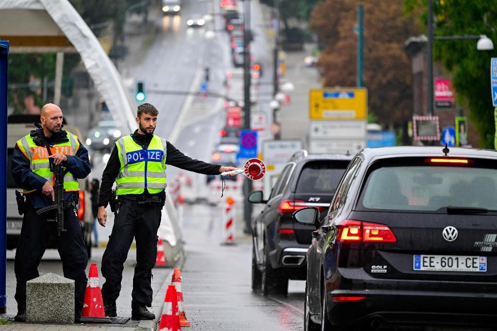 Almanya sınırlarında yeni dönem bugün başlıyor: Neler değişecek? Schengen'i askıya almakla suçlandı...