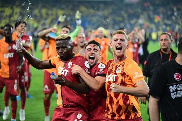 Fenerbahçe-Galatasaray derbisi ilklere sahne oldu