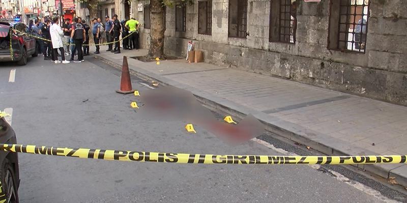 İstanbul'un göbeğinde silahlı çatışma: 3 yaralı