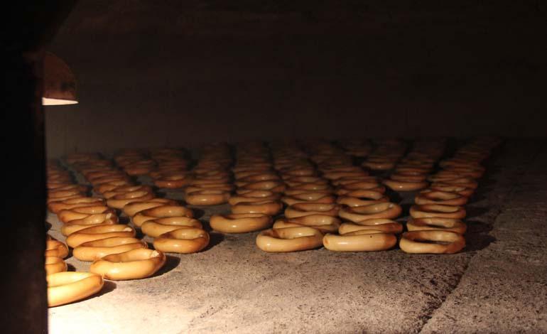 Giresun’un asırlık lezzet mirası; susamsız pekmezli simit