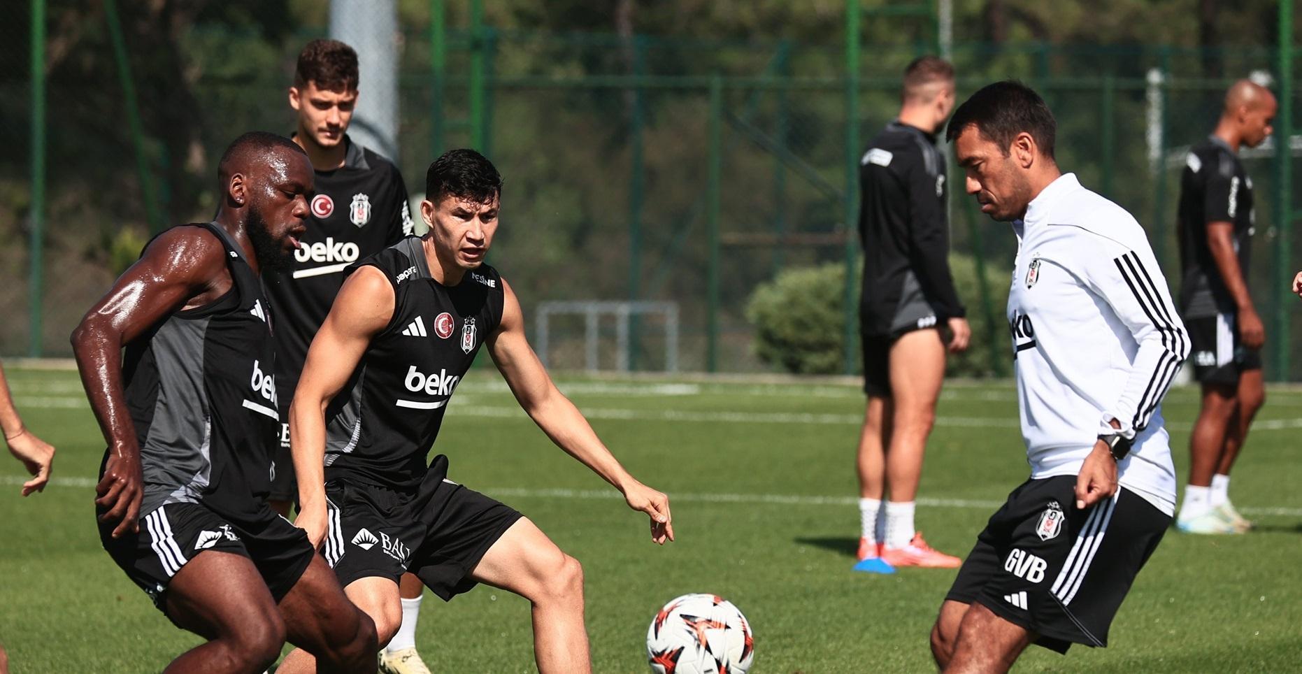 Beşiktaş'ta Ajax maçı hazırlıkları başladı