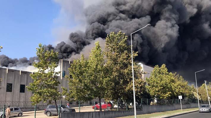 SON DAKİKA | Tekirdağ'da fabrika yangını: Siyah duman gökyüzünü kapladı!