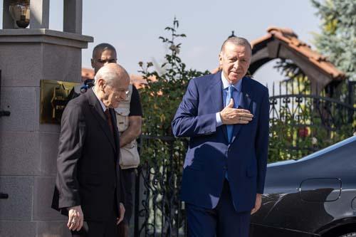 Cumhurbaşkanı Erdoğan'dan Bahçeli'ye ziyaret! İşte masadaki 3 başlık!