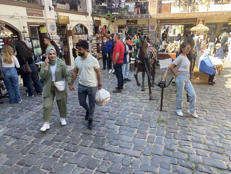 Tarihi Odunpazarı Evleri'nde hafta sonu yoğunluğu