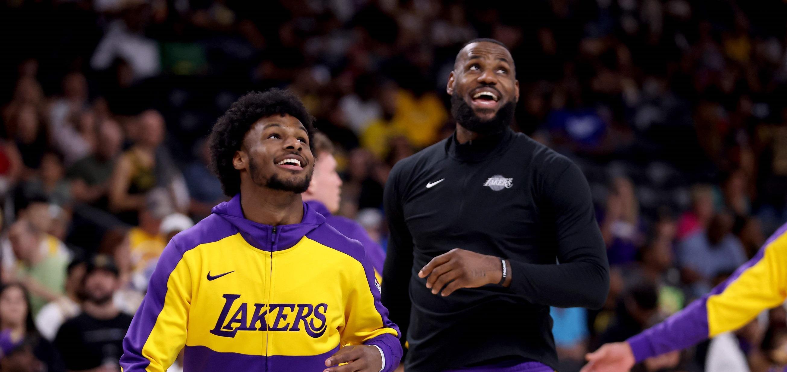 LeBron James ve oğlu Bronny, NBA tarihine geçti! Baba-oğul aynı parkede...