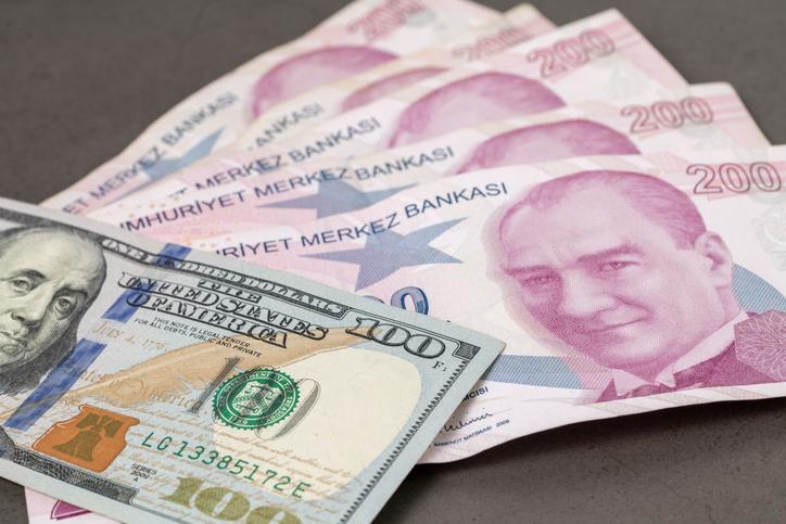 SON DAKİKA EKONOMİ HABERİ: DOLAR/TL'de yıl sonu için yeni tahmin!