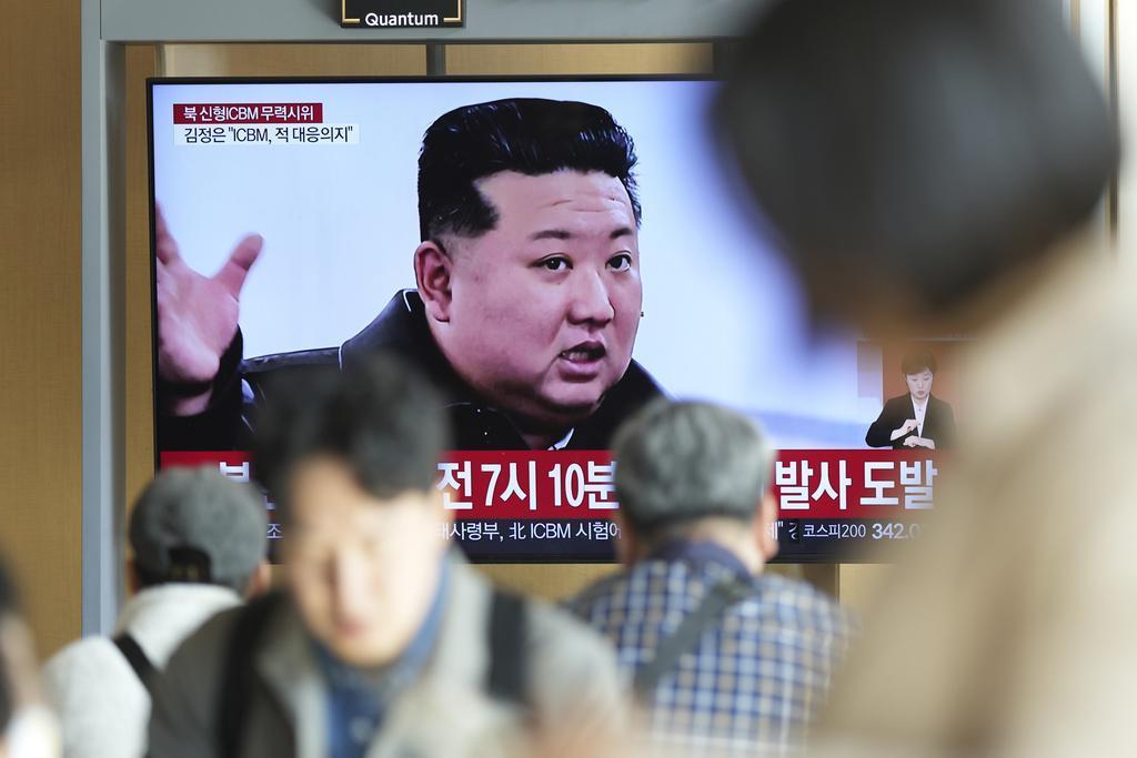 Kuzey Kore'den 86 dakikalık rekor füze denemesi! Kim Jong-Un'dan 'nükleer' mesaj...