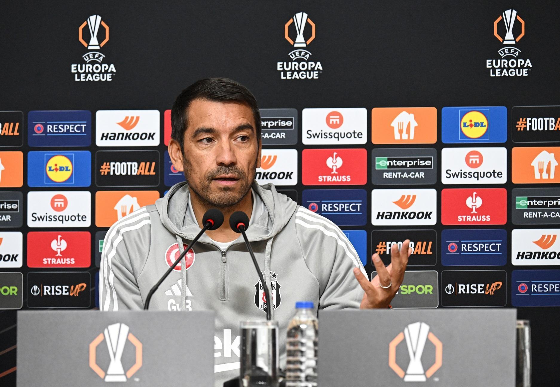 Beşiktaş'ta forvette kim oynayacak? Giovanni van Bronckhorst açıkladı...