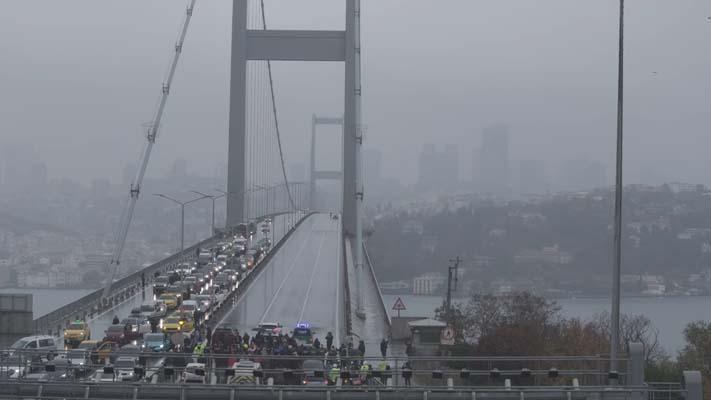 15 Temmuz Şehitler Köprüsü'nde 09.05'te hayat durdu