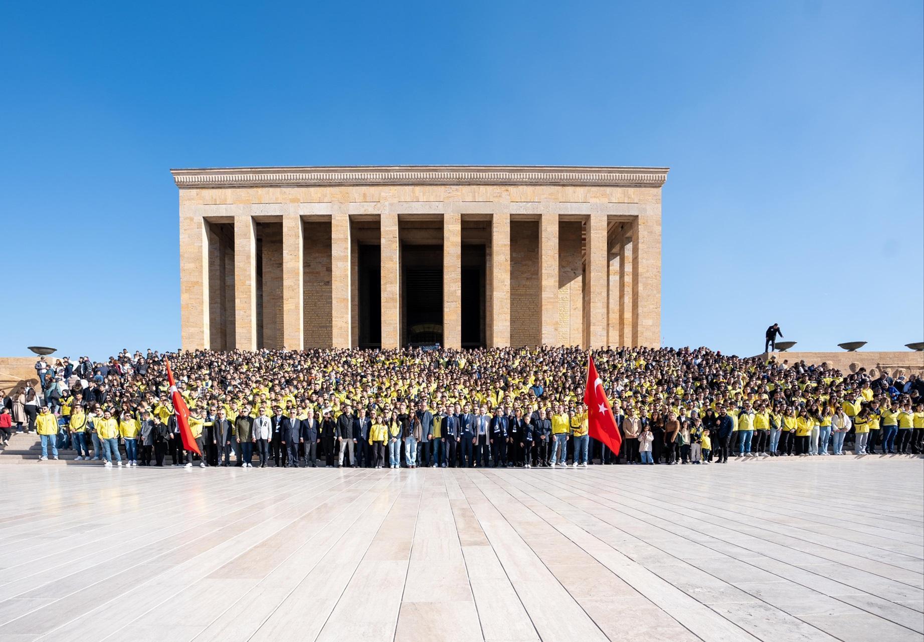 1907 Fenerbahçe Derneği ve 1907 ÜNİFEB Derneği, 4 bin 500 öğrenci ile Anıtkabir'i ziyaret etti!