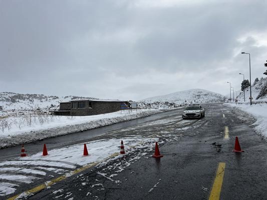 Erciyes Kayak Merkezi yolu kar nedeniyle ulaşıma kapatıldı