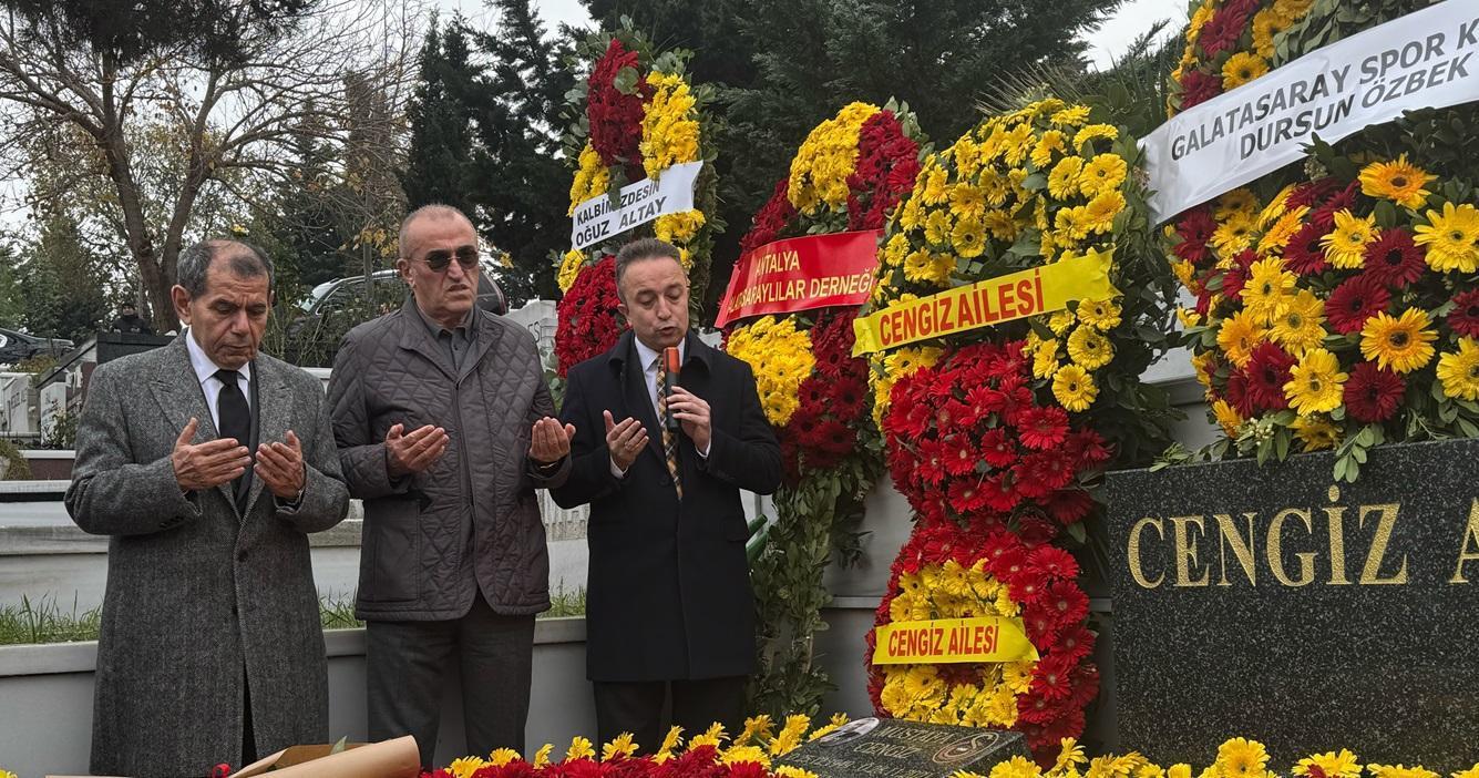 Galatasaray'ın eski başkanı Mustafa Cengiz, vefatının 3. yıl dönümünde kabri başında anıldı