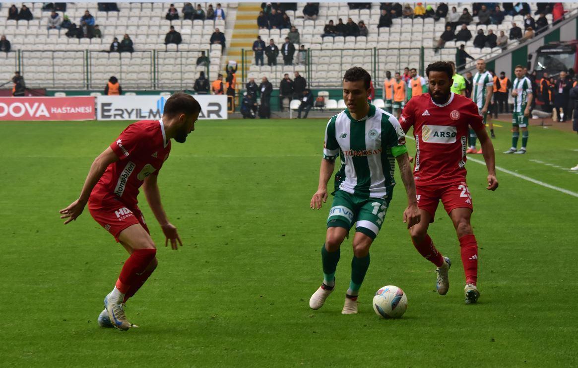 Konyaspor ile Antalyaspor puanları paylaştı