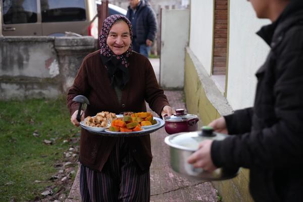 Bu gelenek 500 yıldır devam ediyor: Köyde bayram havası oluşuyor