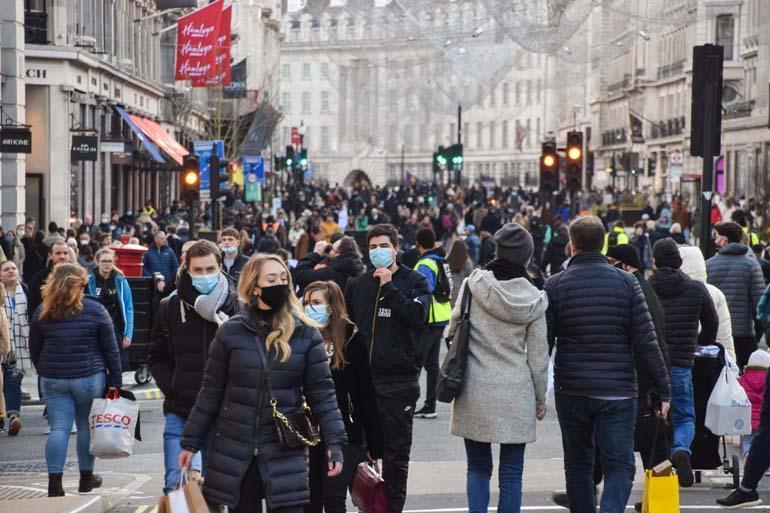 Influenza salgınından korunmak için maske uyarısı