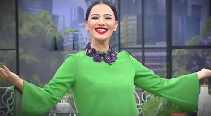 Çarkıfelek'in hostesiydi! Emel Özkızıltaş'ın pozlarına beğeni yağıyor