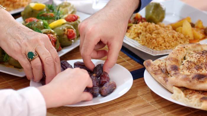 Ramazan ayı için sağlıklı sahur, iftar ve tatlı önerileri