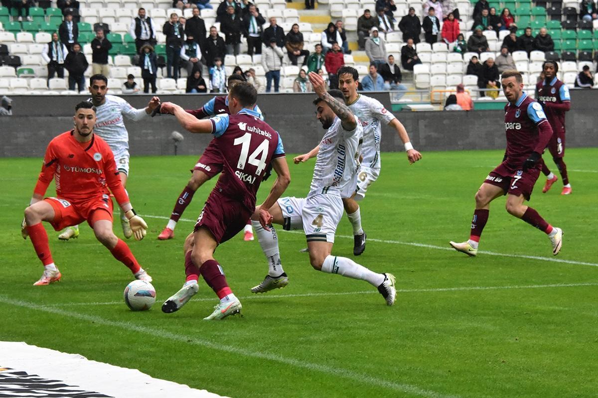 Konyaspor, son dakika penaltısıyla Trabzonspor’u geçti