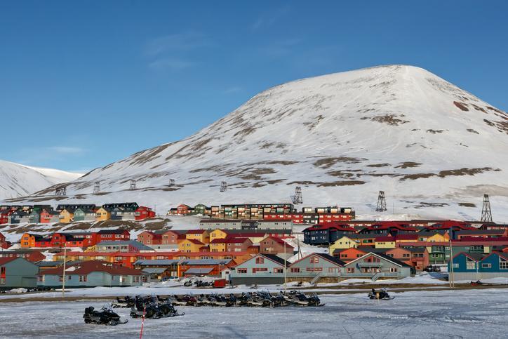 Svalbard Anlaşması: Türk vatandaşlarına Norveç'e bağlı takımadada oturum izni çıktı