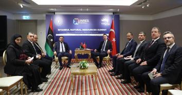 Bakan Bayraktar'dan diplomasi trafiği