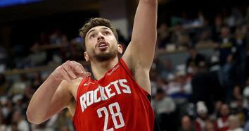 Sakatlıktan dönen Alperen Şengünden galibiyete 19 sayılık katkı